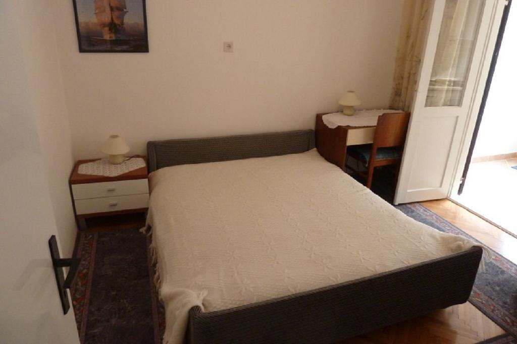 Apartments Indira Lovište Szoba fotó