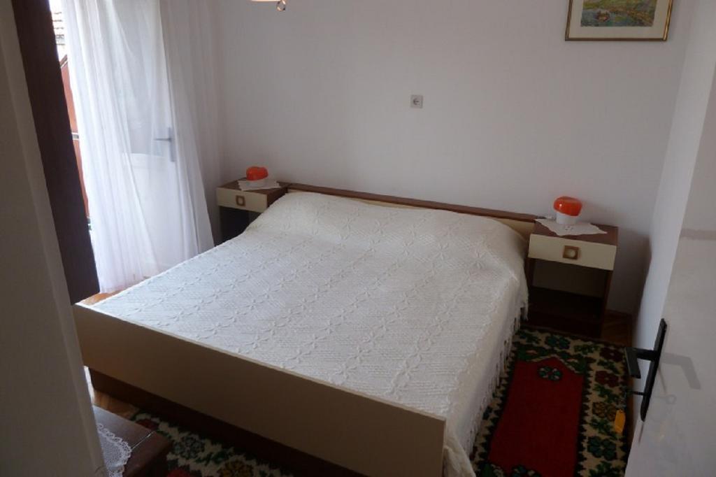 Apartments Indira Lovište Szoba fotó