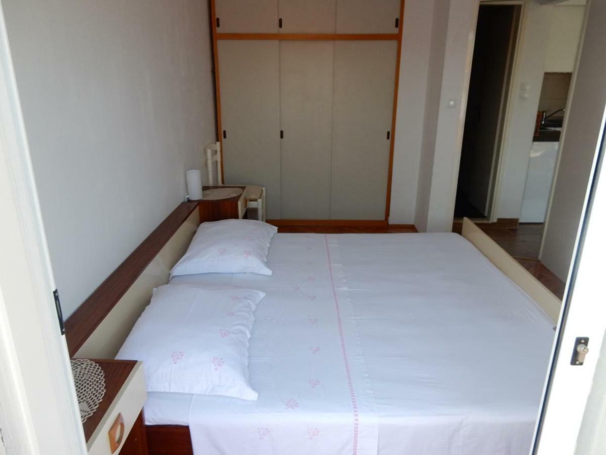 Apartments Indira Lovište Kültér fotó