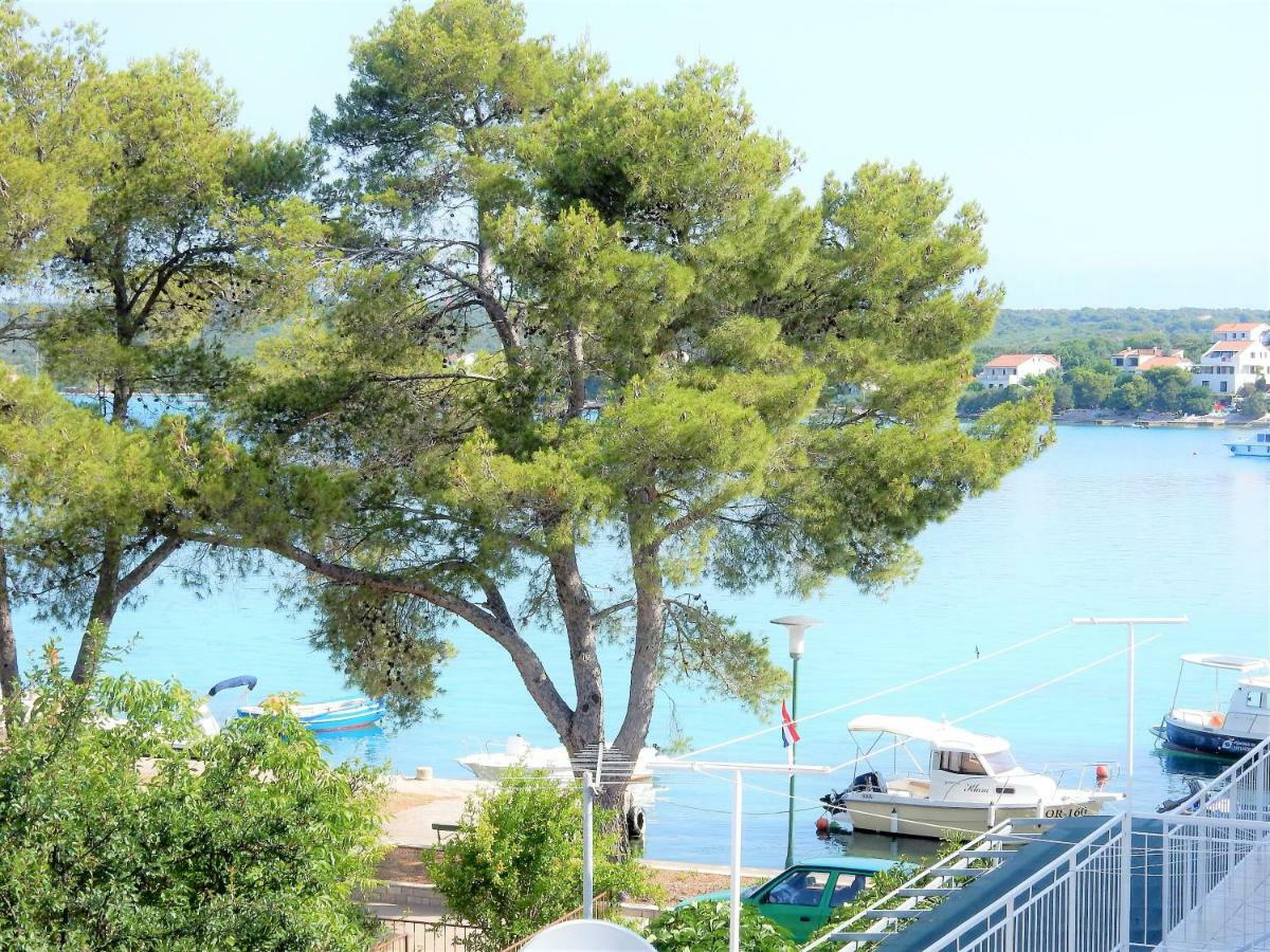 Apartments Indira Lovište Kültér fotó