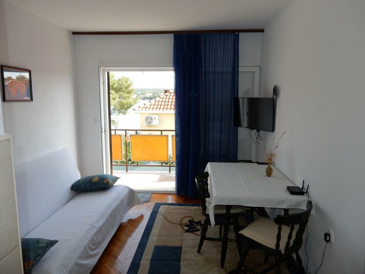 Apartments Indira Lovište Kültér fotó